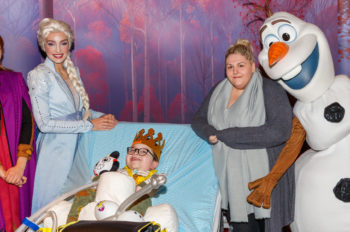 Anna, Elsa and Olaf bring warmth to special Frozen 2 MediCinema screenings for seriously ill children